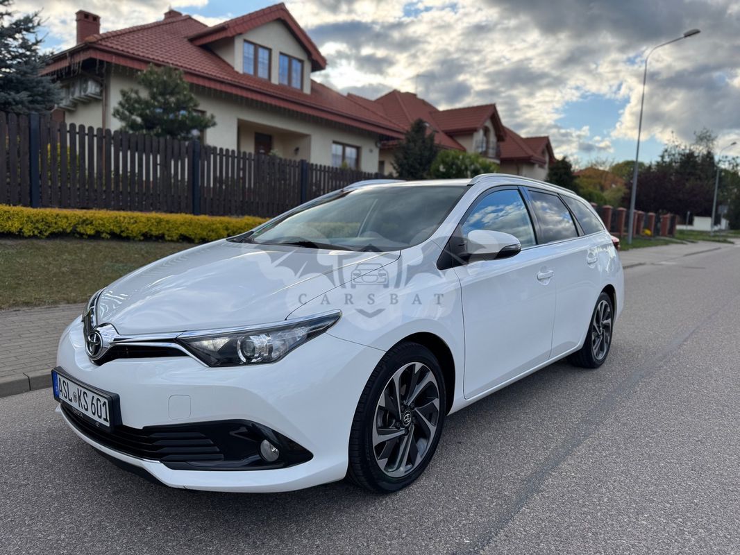 Toyota Auris II 1.6 D-4D Touring Sports Executive 2016