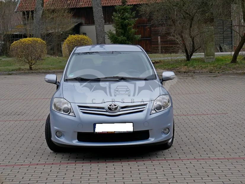 Toyota Auris I 2011