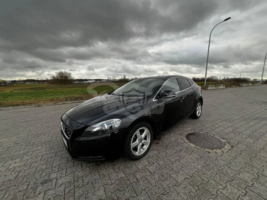 Volvo V40 II D2 Momentum 2013