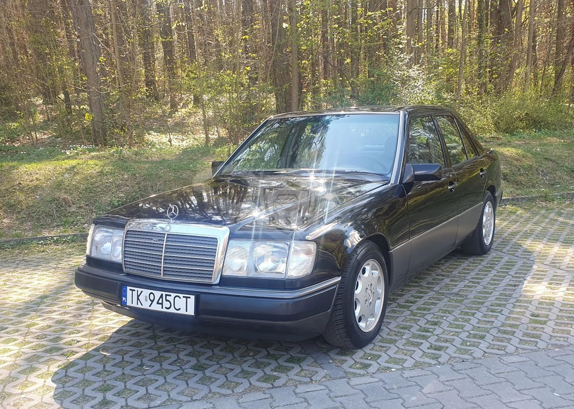 Mercedes-Benz E 1992