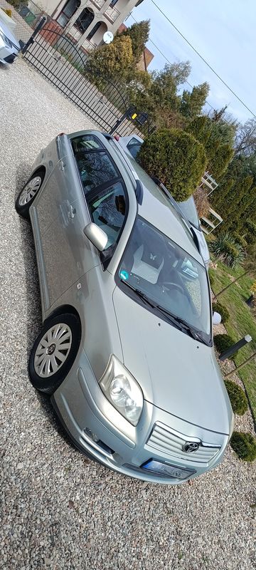 Toyota Avensis II 1.8 VVT-i Combi Edition 2003