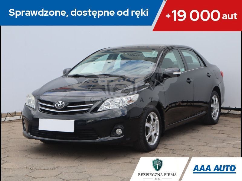 Toyota Corolla Seria E15 2013