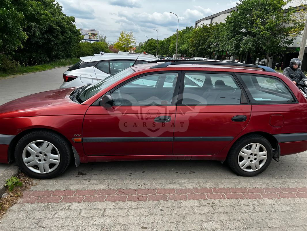 Toyota Avensis I 1.8 VVT-i Terra Plus 2001