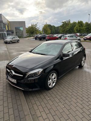 Mercedes-Benz A W176 180 d 7G-DCT Urban 2017