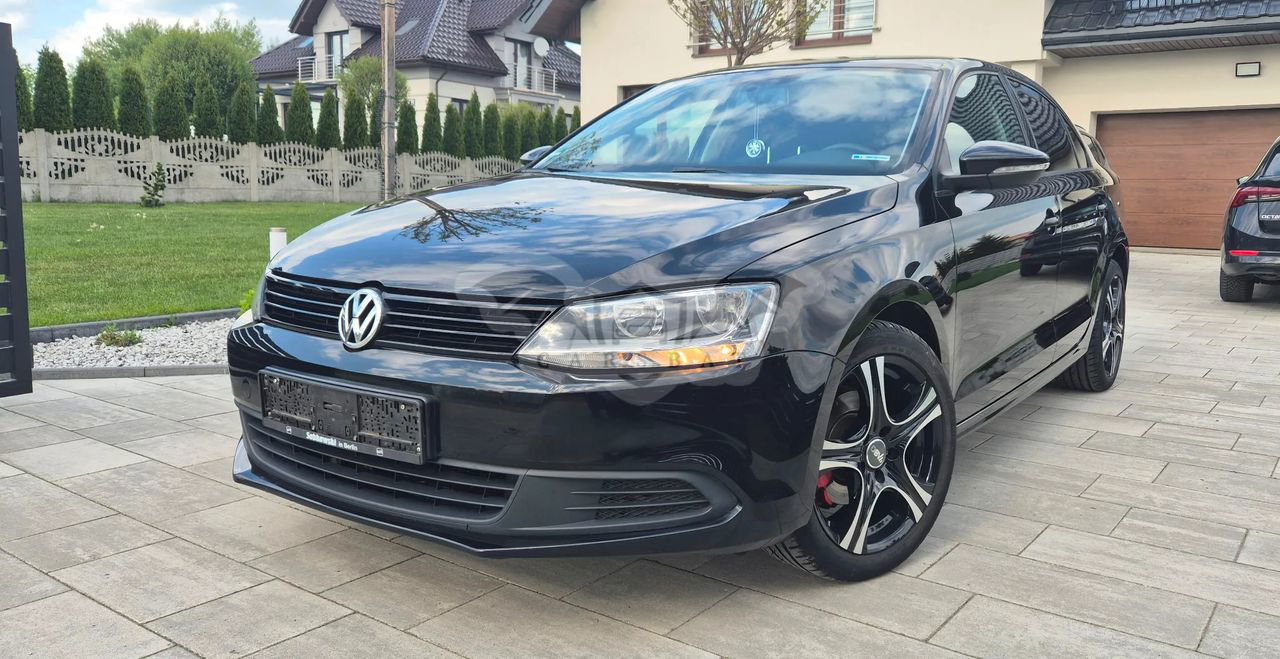 Volkswagen Jetta A6 1.2 TSI BlueMotion Technology Comfortline 2011