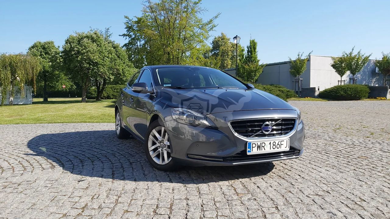 Volvo V40 II 2013