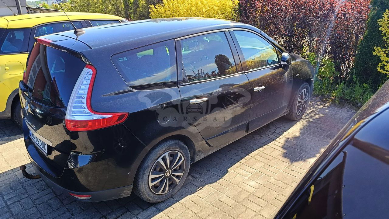 Renault Grand Scenic III Gr 1.9 dCi Bose Edition 2011