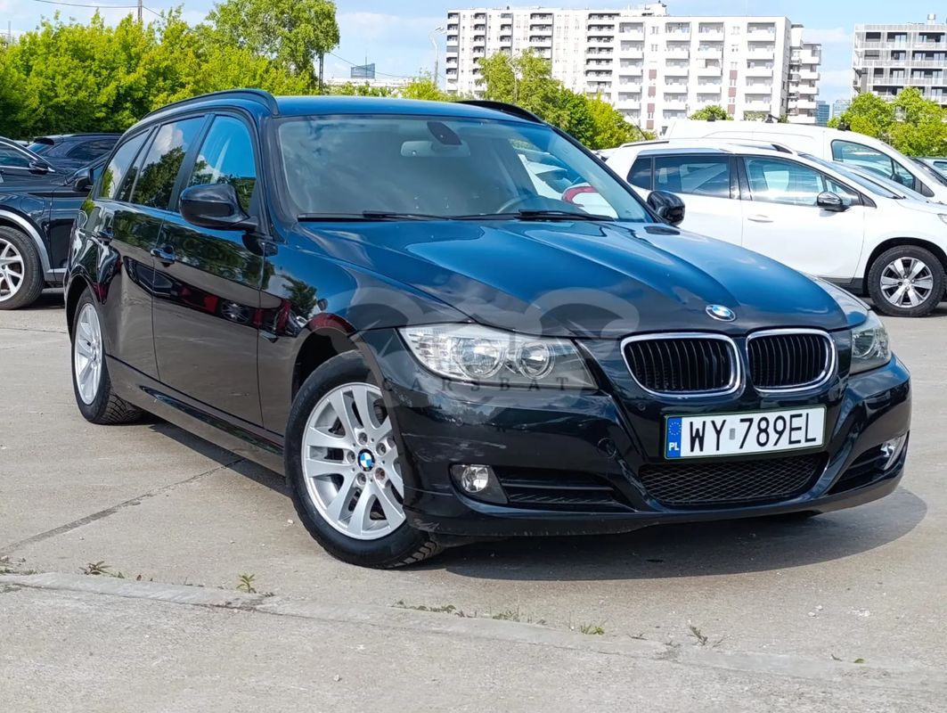 BMW 3 Series E90/E91/E92/E93 320i Touring 2010
