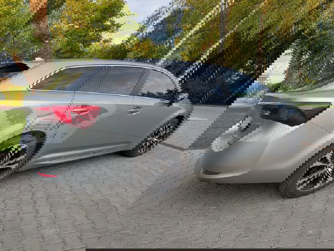 Toyota Avensis III 1.8 Premium 2017