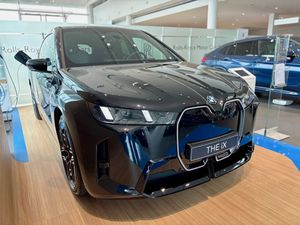 BMW iX xDrive60 111.5kWh 2025