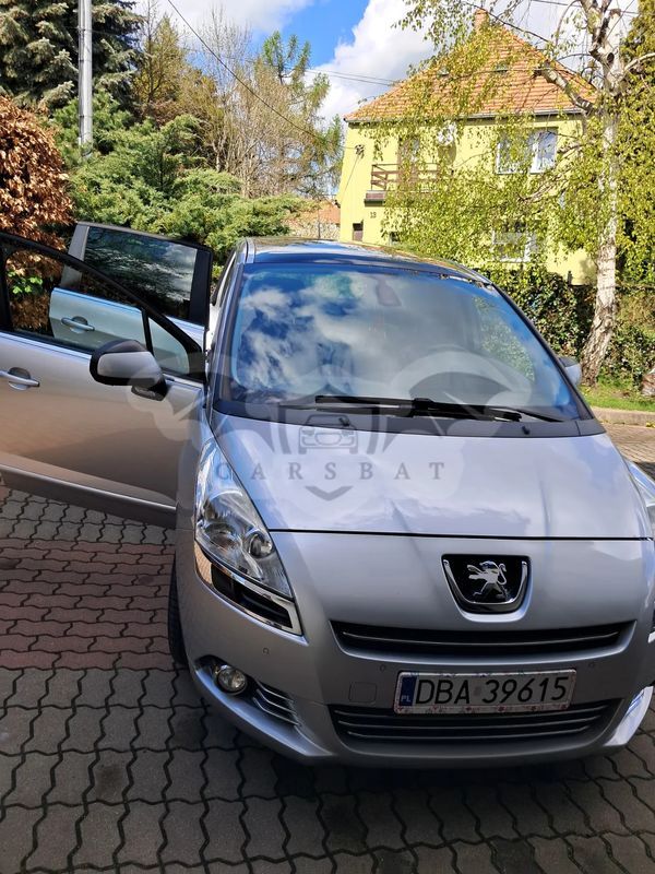 Peugeot 5008 I 1.6 HDi Family 2011