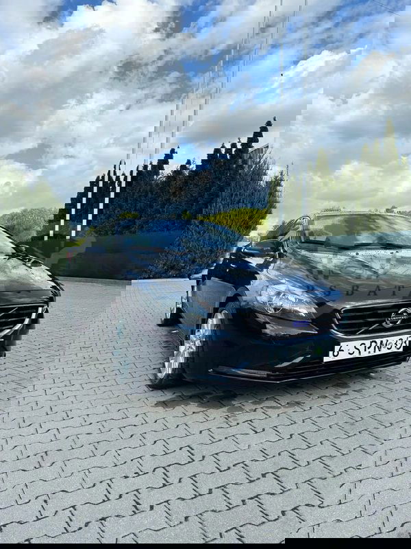 Volvo V40 II D2 Momentum 2013