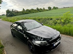 BMW M5 Standard 2012
