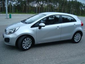 Kia Rio III 1.2 Attract 2013