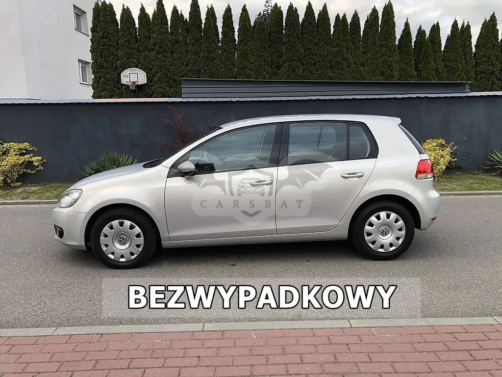 Volkswagen Golf VI 1.6 TDI DPF Comfortline 2012