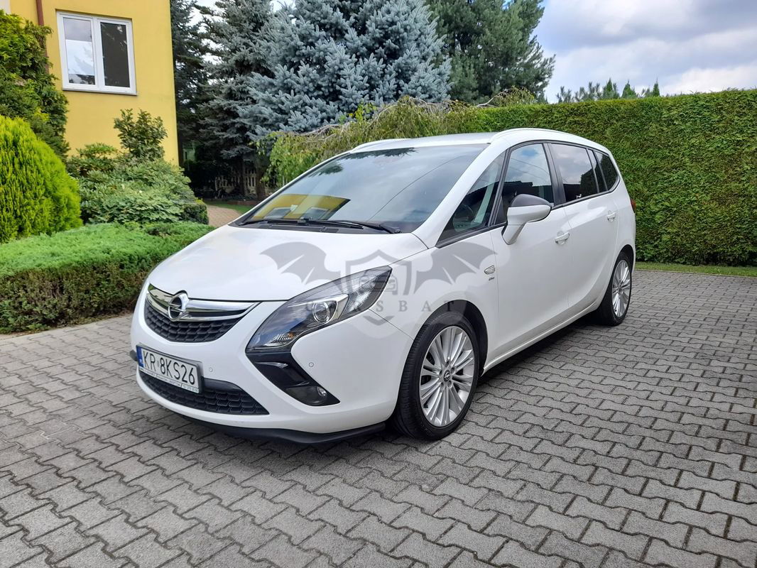 Opel Zafira C 2015