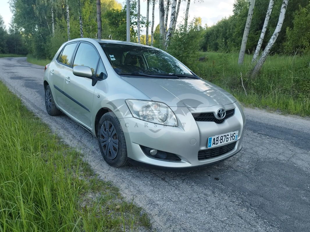 Toyota Auris I 2.0 D-4D Sol 2009