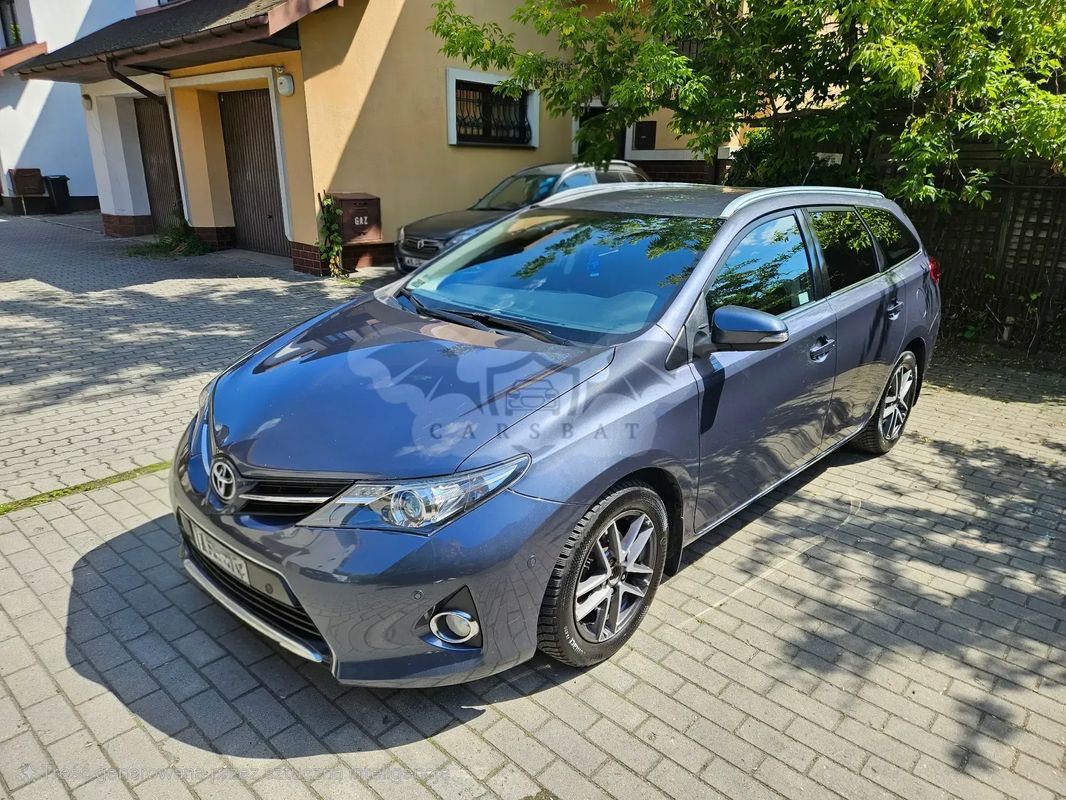 Toyota Auris II 1.6 Premium 2014