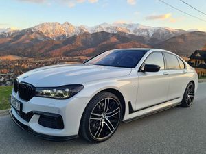 BMW 7 Series G11/12 750i xDrive 2016