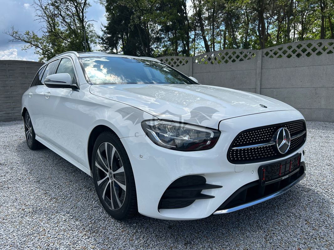 Mercedes-Benz E W213 220 d T 9G-TRONIC AMG Line 2021