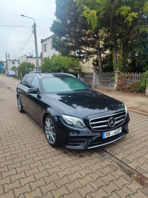 Mercedes-Benz E W213 300 d T 9G-TRONIC 2020