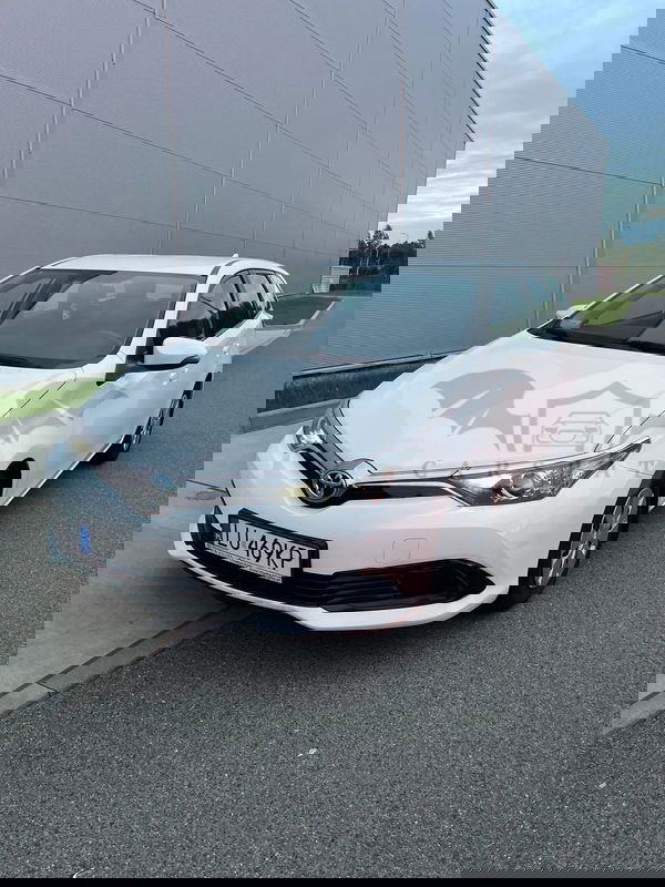 Toyota Auris II 1.33 VVT-i Premium 2016