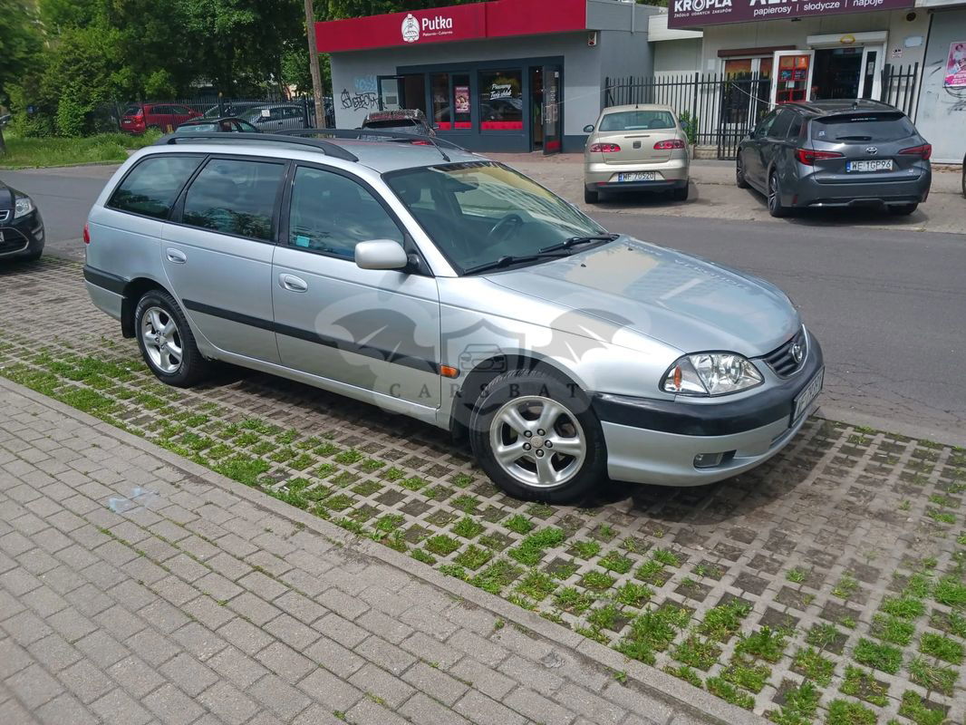 Toyota Avensis I 2001