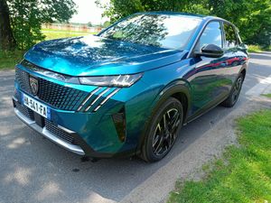 Peugeot 3008 III 1.2 PureTech mHEV Allure e-DCS6 2024