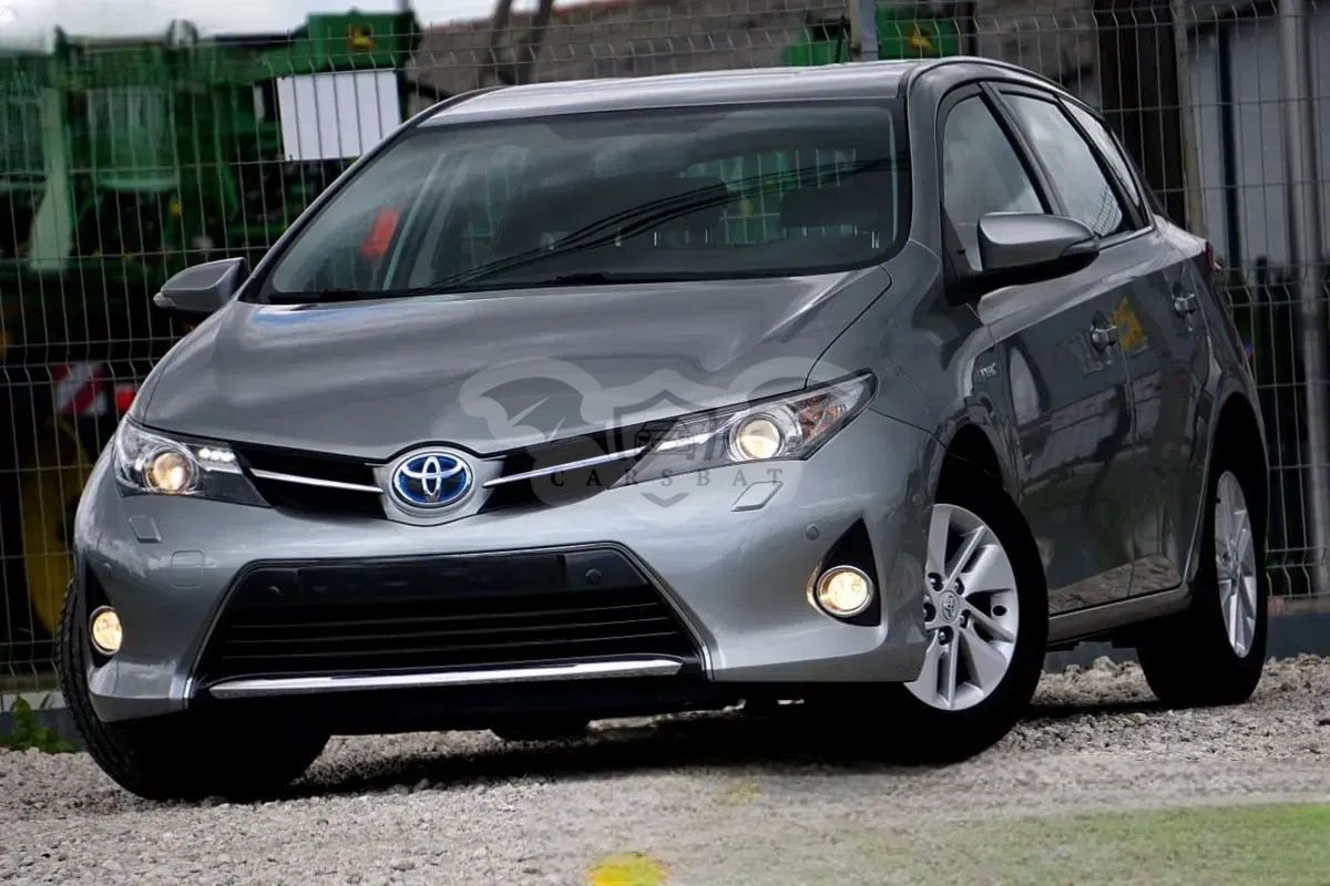 Toyota Auris II 2012