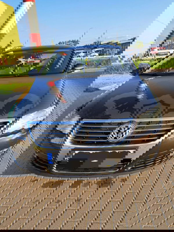 Volkswagen Passat B6 2.0 TDI Highline DSG 2010
