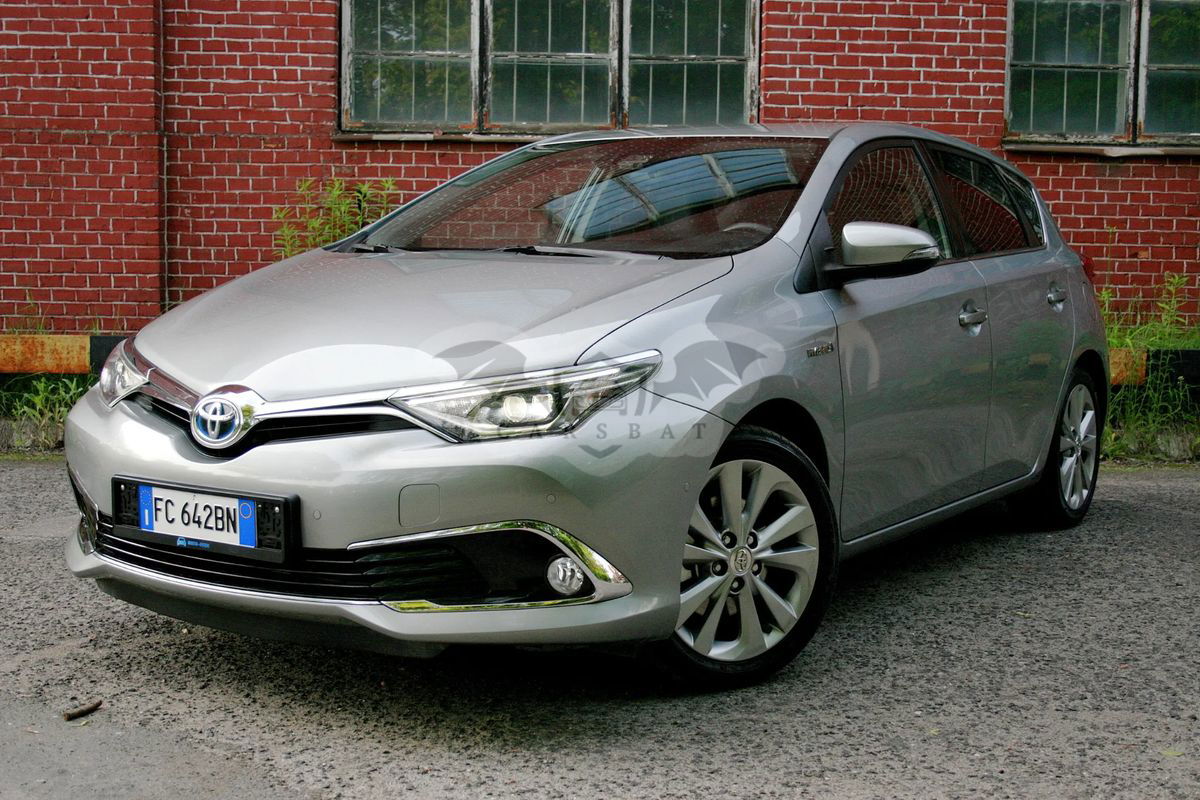 Toyota Auris II Hybrid 135 Comfort 2016