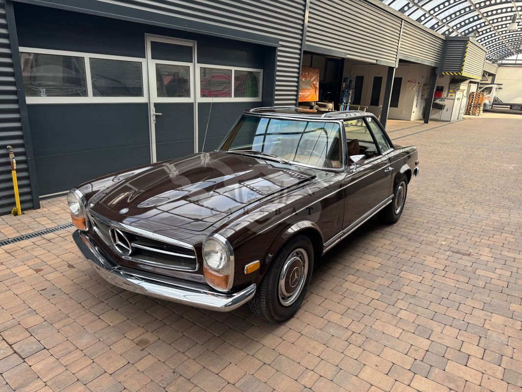 Mercedes-Benz SL W113 1969