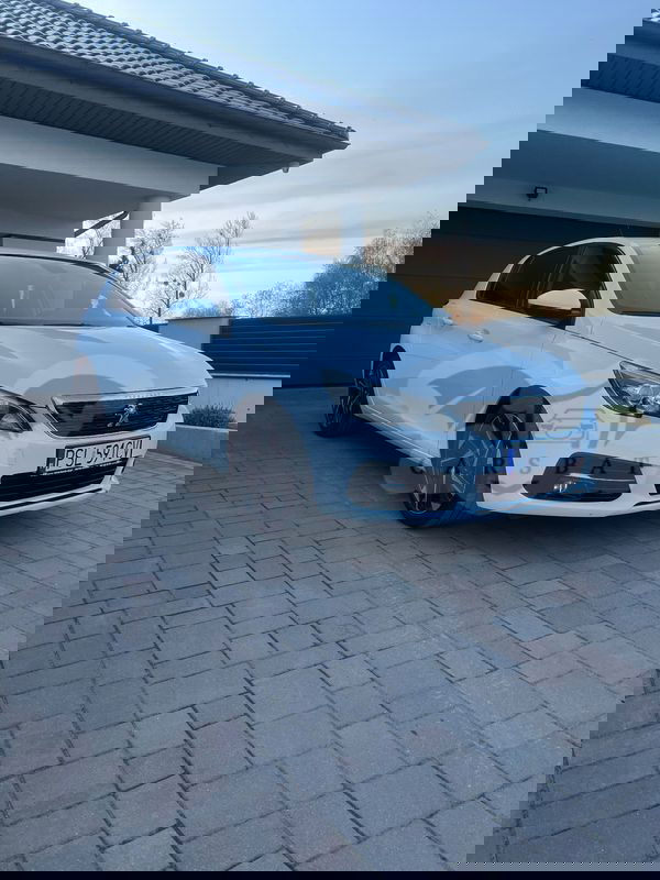 Peugeot 308 T9 1.5 BlueHDi Access S&S 2019