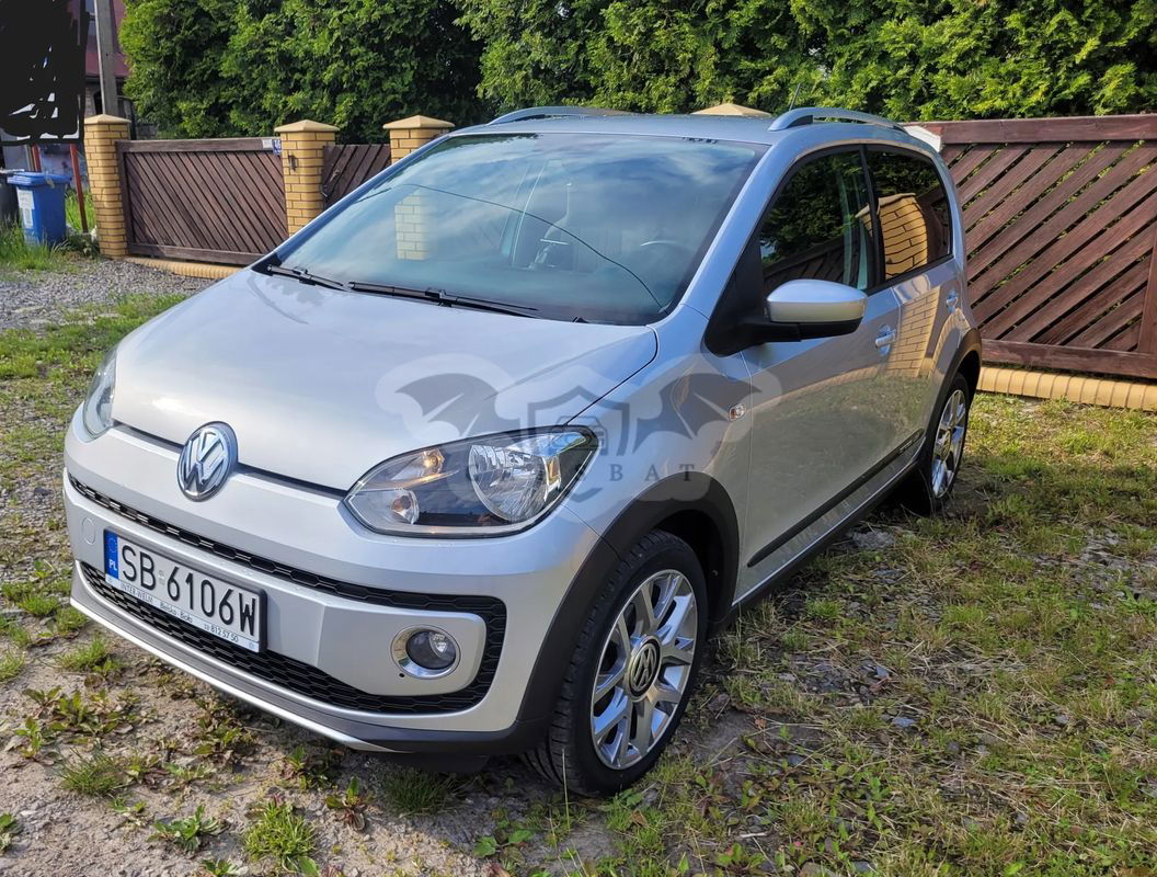 Volkswagen Up! 1.0 cross 2014