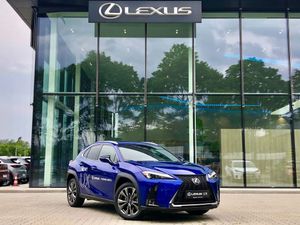 Lexus UX 2024