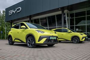 BYD Dolphin 2025