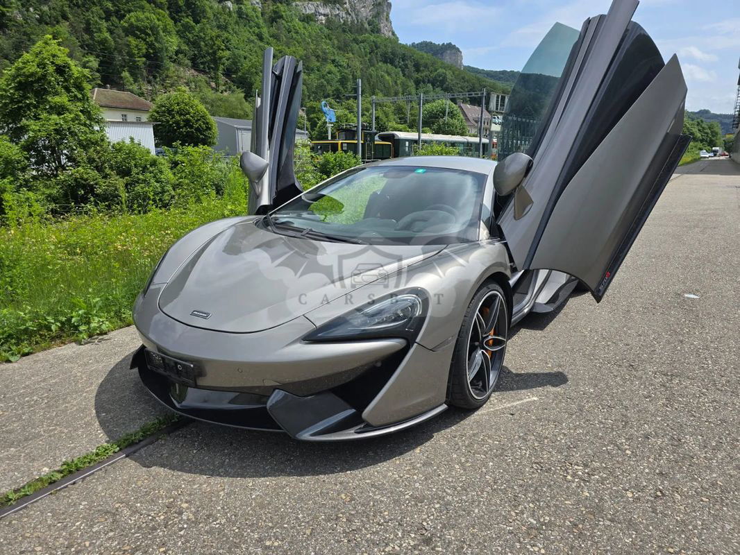 McLaren 570S 2023