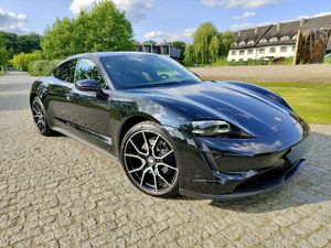 Porsche Taycan Performance Plus 2022