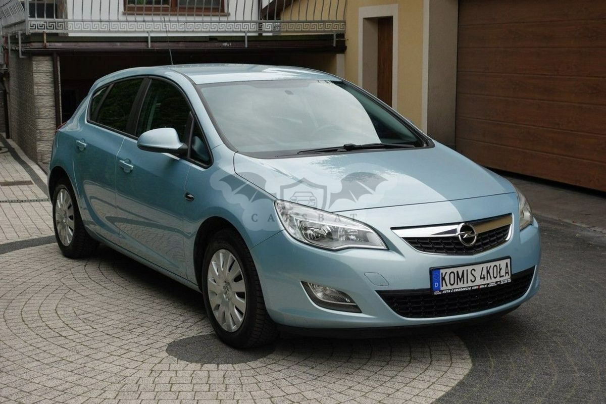 Opel Astra J 2010