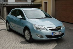 Opel Astra J 2010