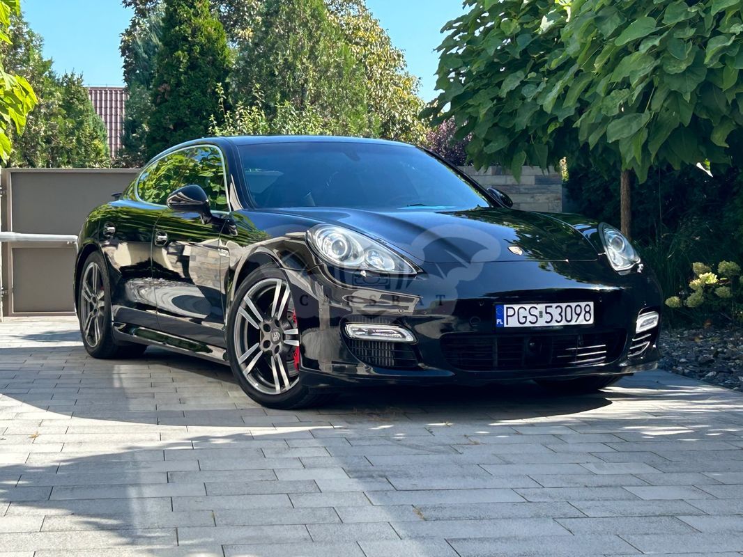 Porsche Panamera Turbo PDK 2011