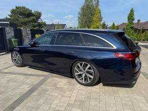 Mercedes-Benz E W214 2024