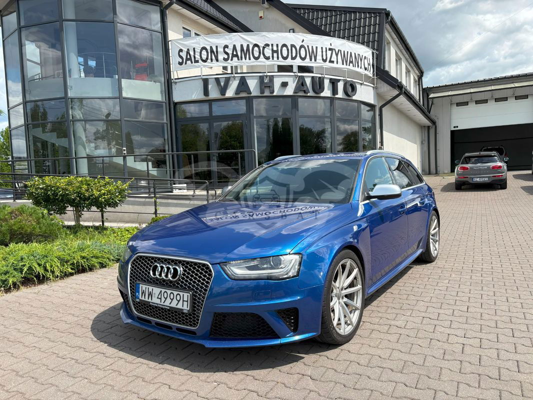Audi RS4 Standard 2013