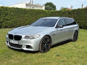 BMW 5 Series F10/F11 535d xDrive Touring Modern Line 2011