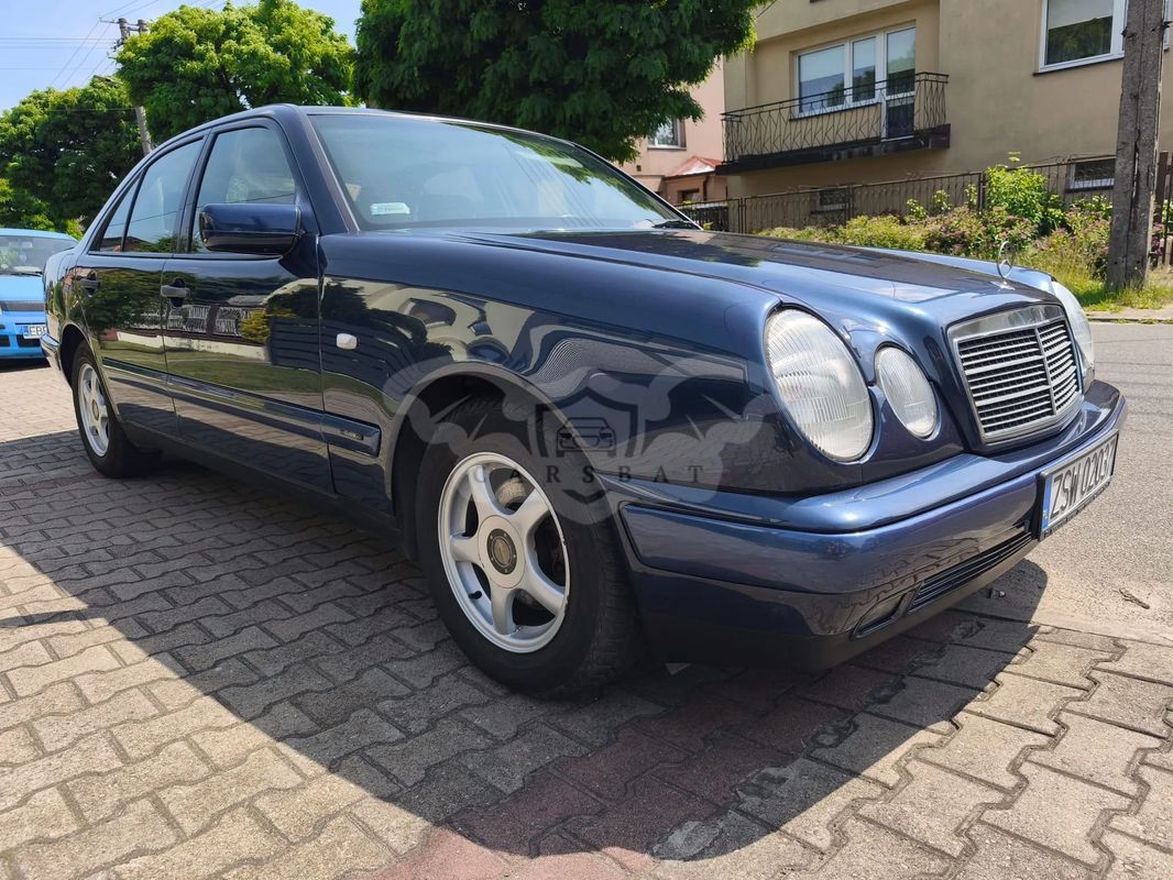 Mercedes-Benz E W210 1998