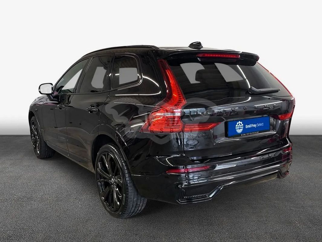 Volvo XC60 II B5 B AWD Plus Black Edition 2025