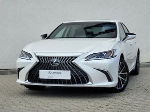 Lexus ES 300h Business Edition 2024