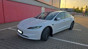 Tesla Model 3 Standard Range Plus 2025