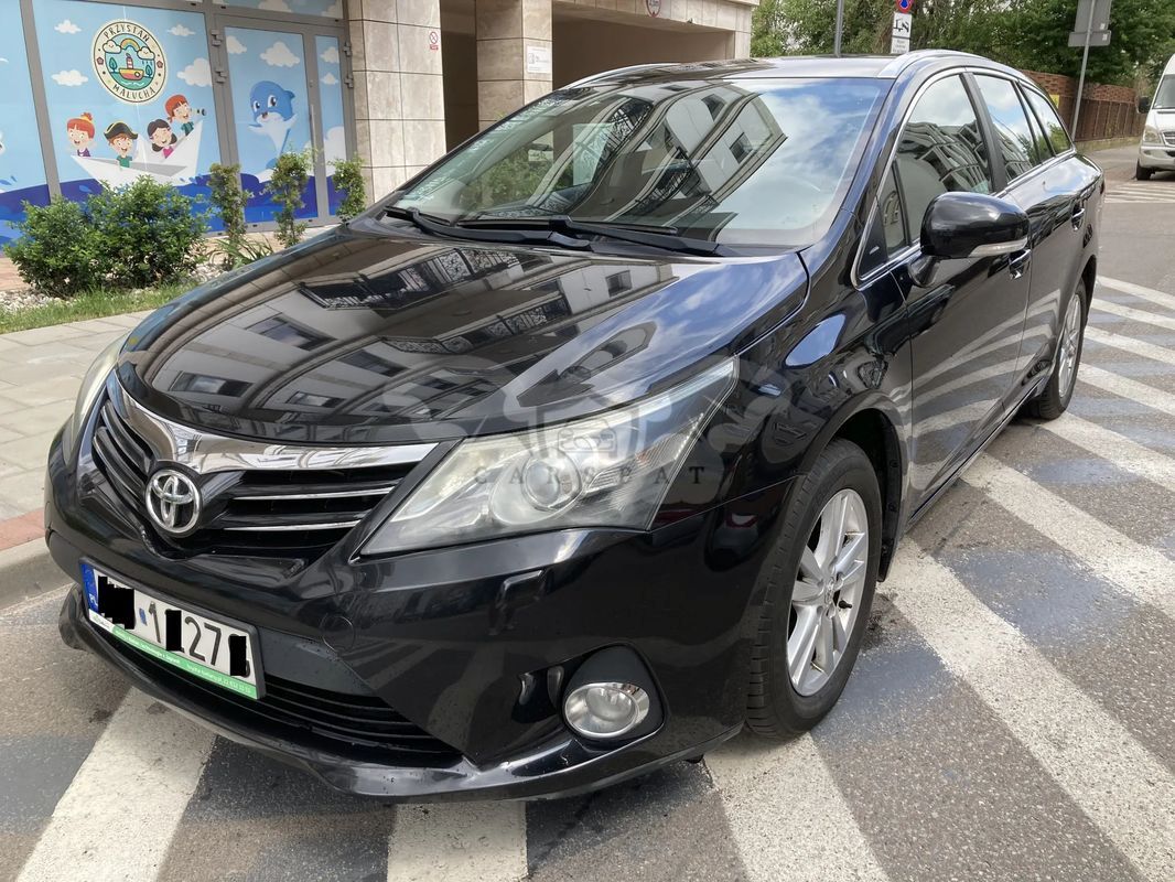 Toyota Avensis III 2.0 D-4D Sol 2013