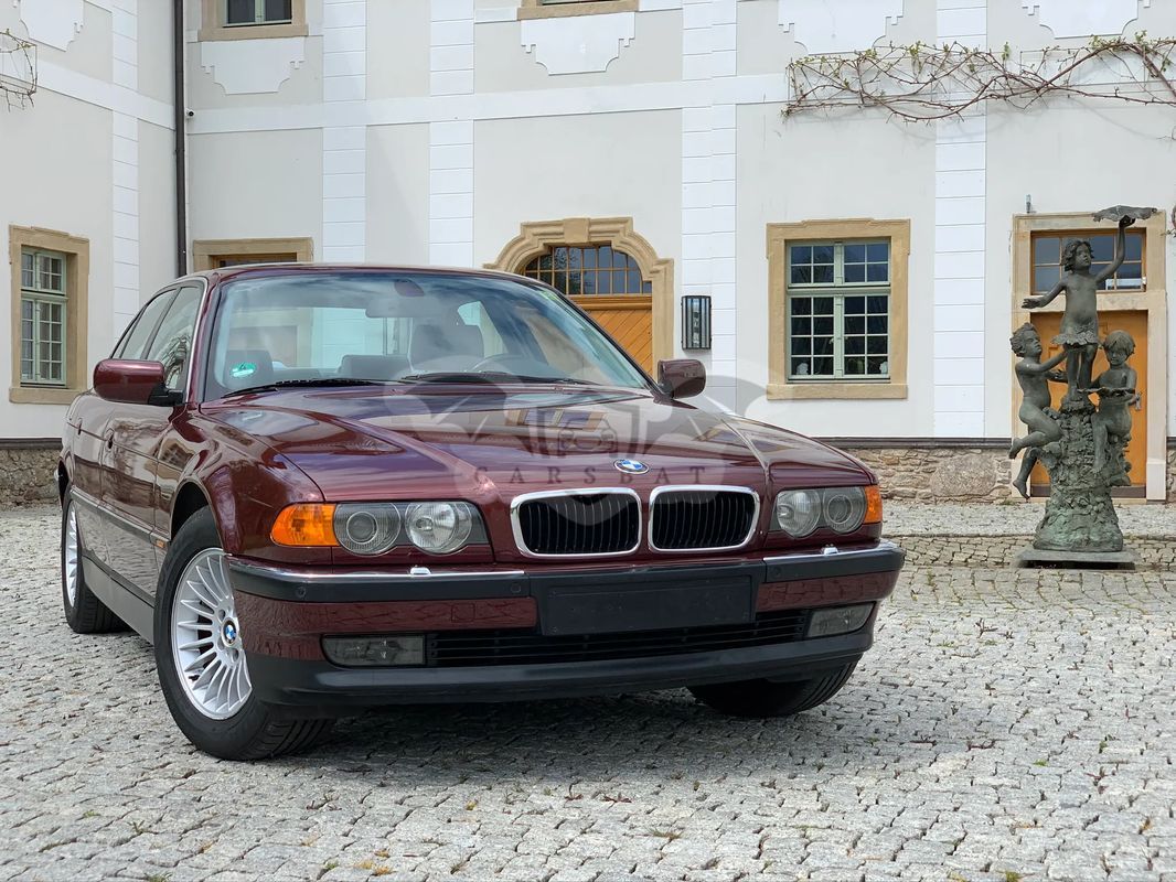 BMW 7 Series E38 1999
